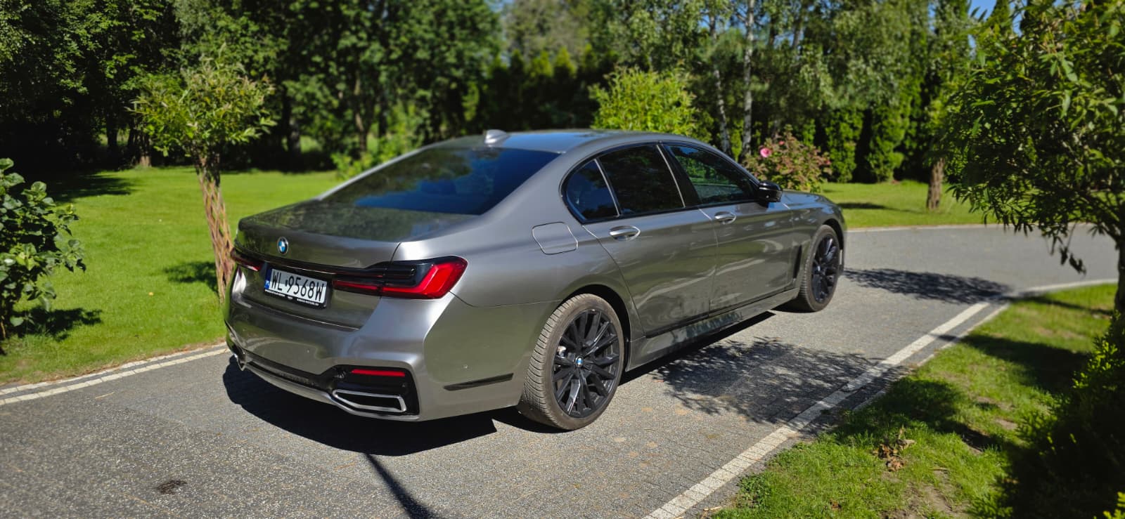 BMW Seria 7 - 745e Plugin Prestige
