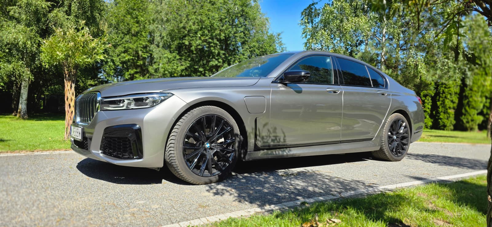 BMW Seria 7 - 745e Plugin Prestige