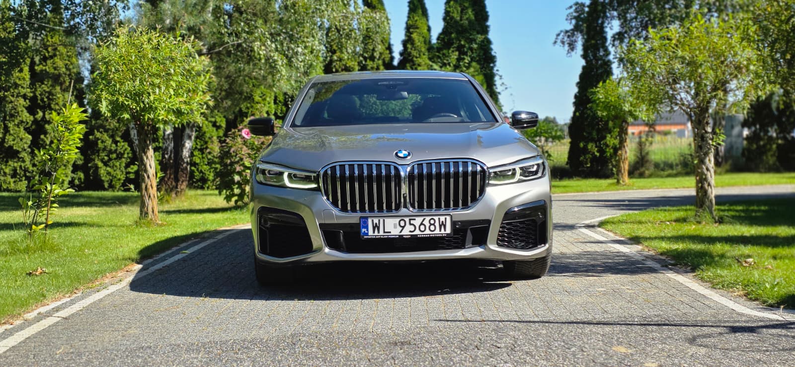 BMW Seria 7 - 745e Plugin Prestige