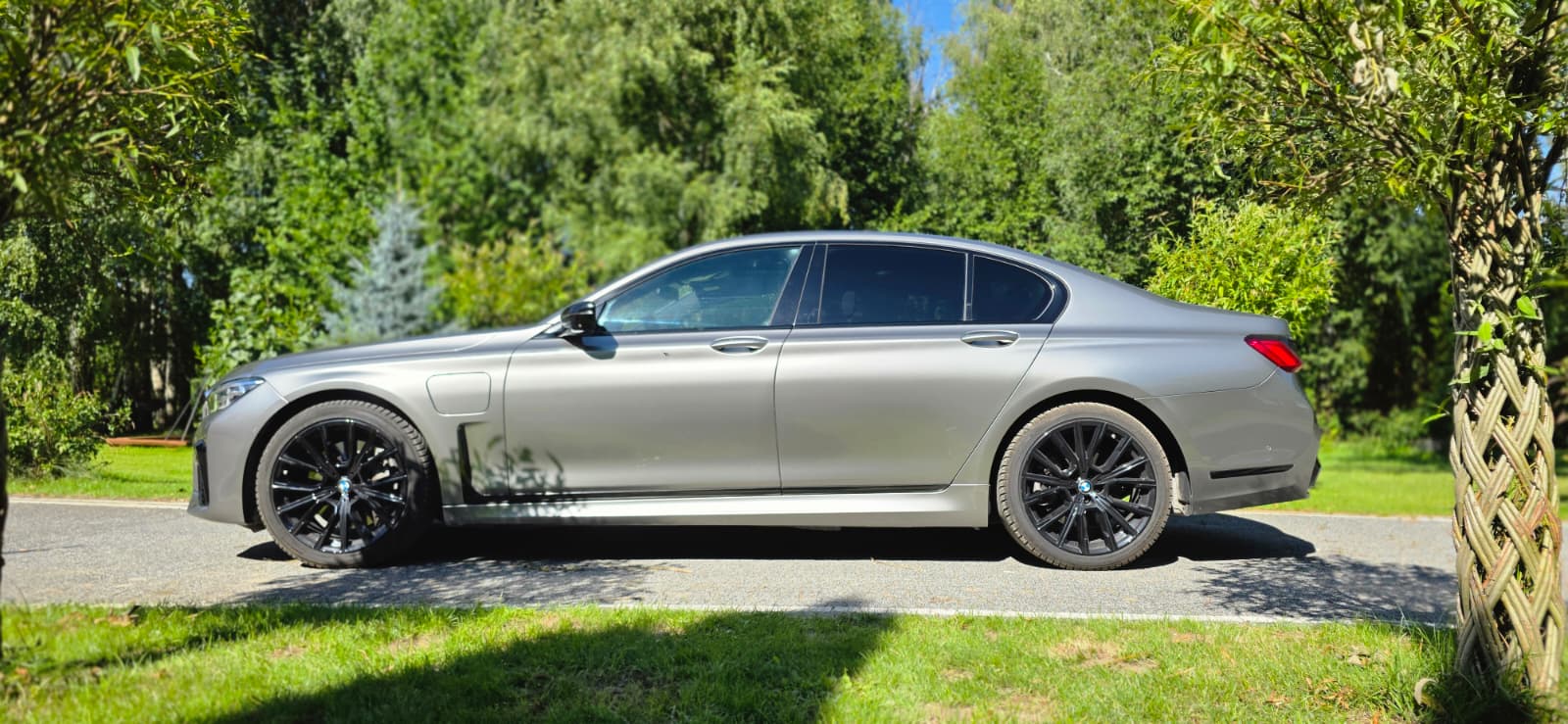 BMW Seria 7 - 745e Plugin Prestige