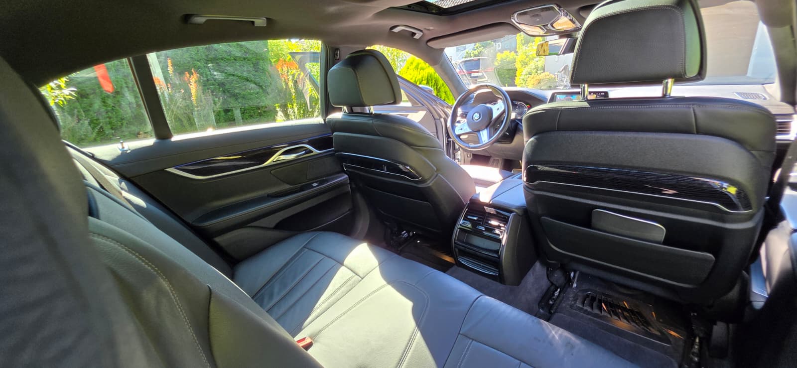 BMW Seria 7 - 745e Plugin Prestige