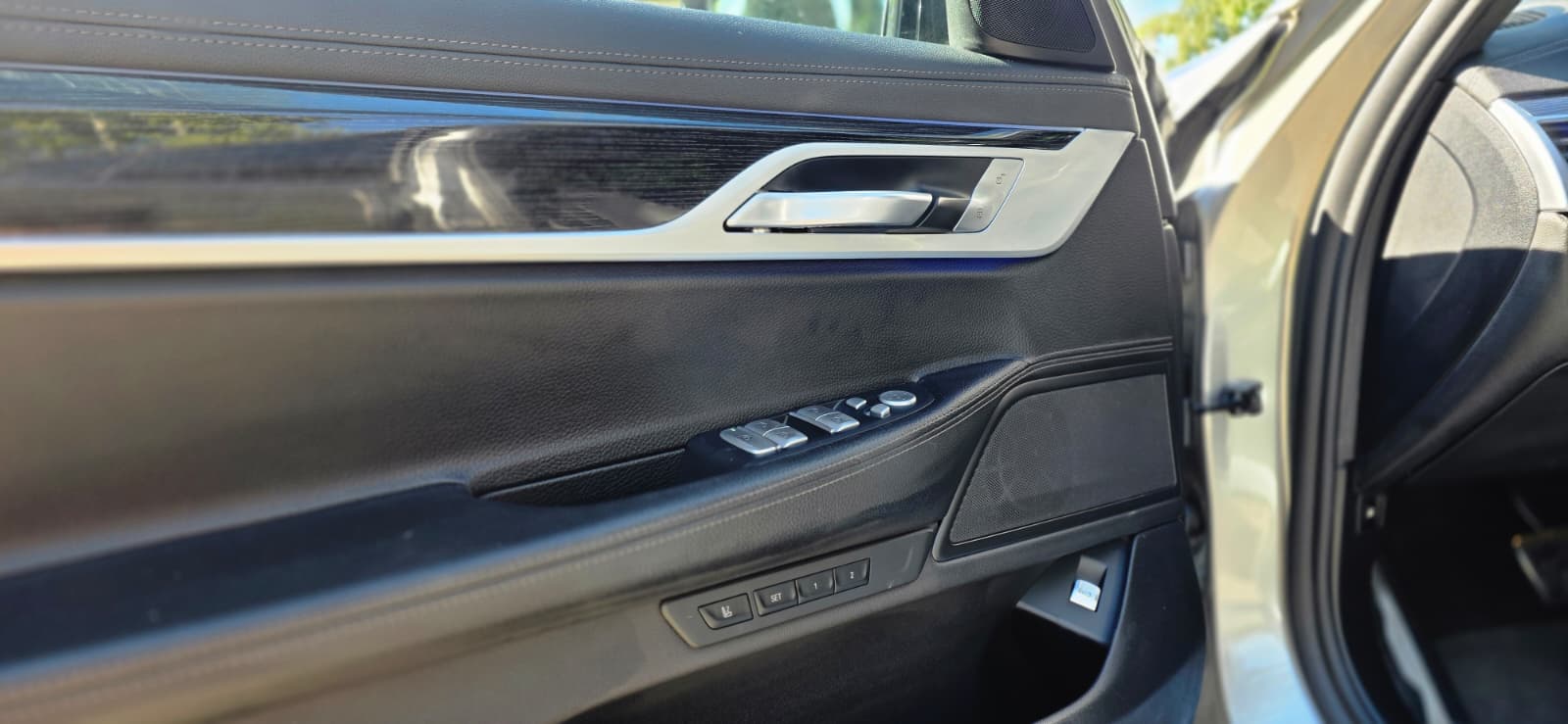 BMW Seria 7 - 745e Plugin Prestige
