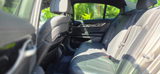 BMW Seria 7 - 745e Plugin Prestige