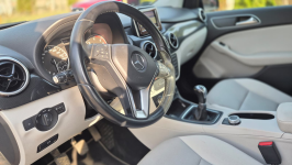 Mercedes B180 Premium 4x2