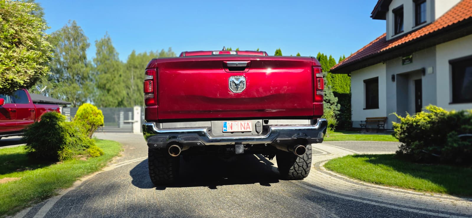 DODGE RAM 1500 LARAMIE V8 4x4 HEMI