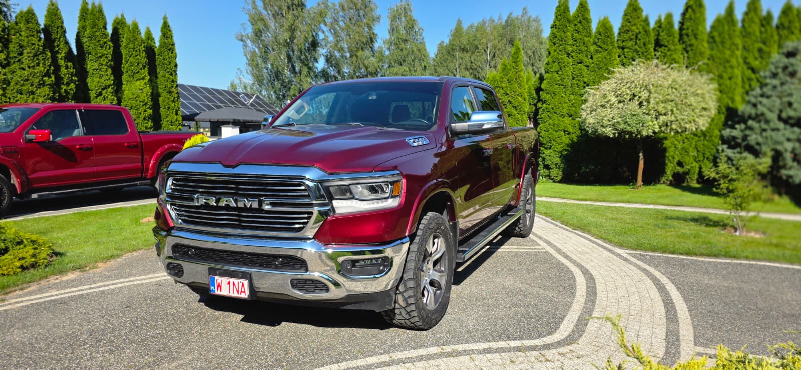 DODGE RAM 1500 LARAMIE V8 4x4 HEMI