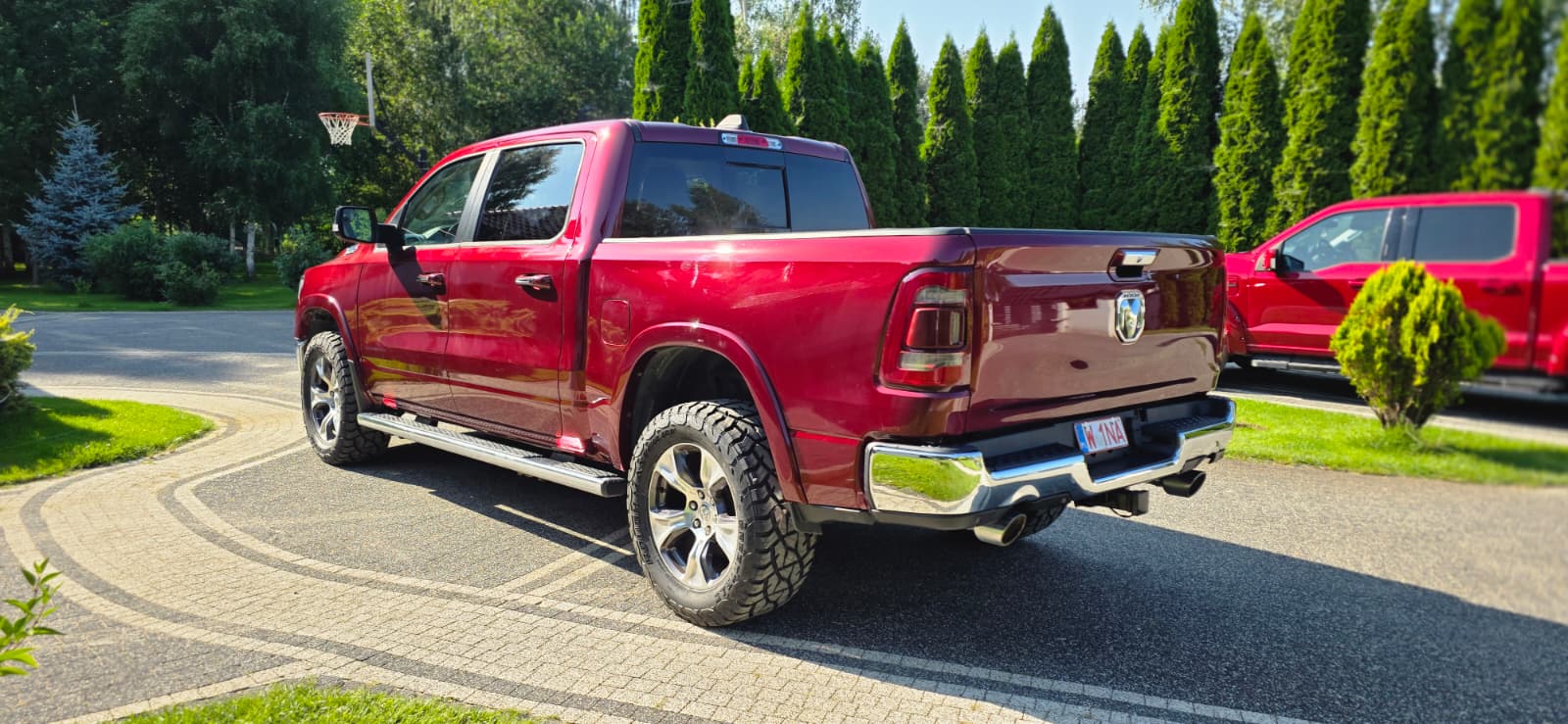 DODGE RAM 1500 LARAMIE V8 4x4 HEMI