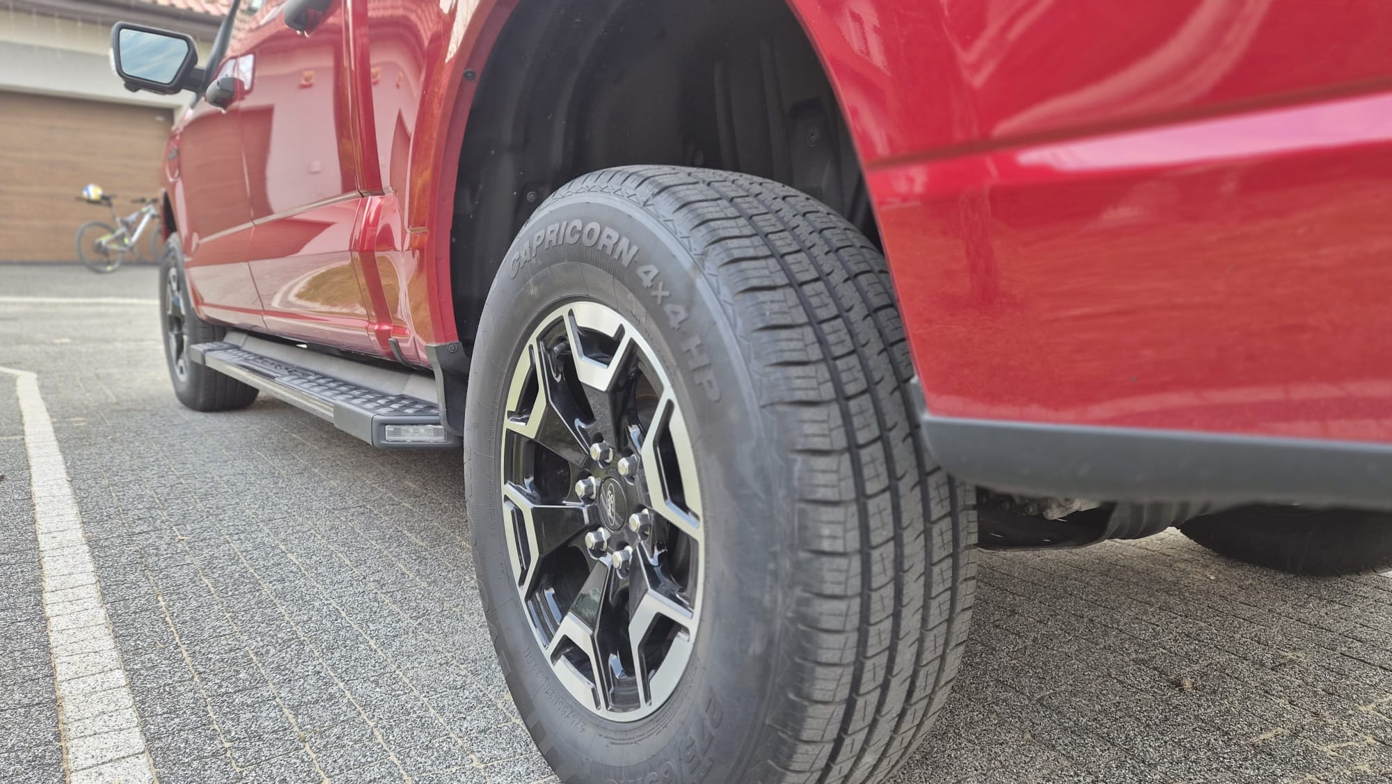 FORD FORD F150 LIGHTNING XLT