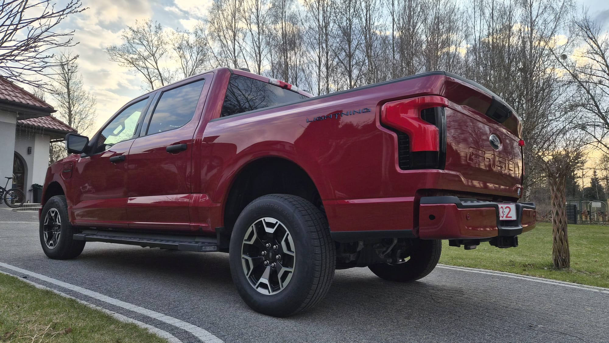 FORD FORD F150 LIGHTNING XLT
