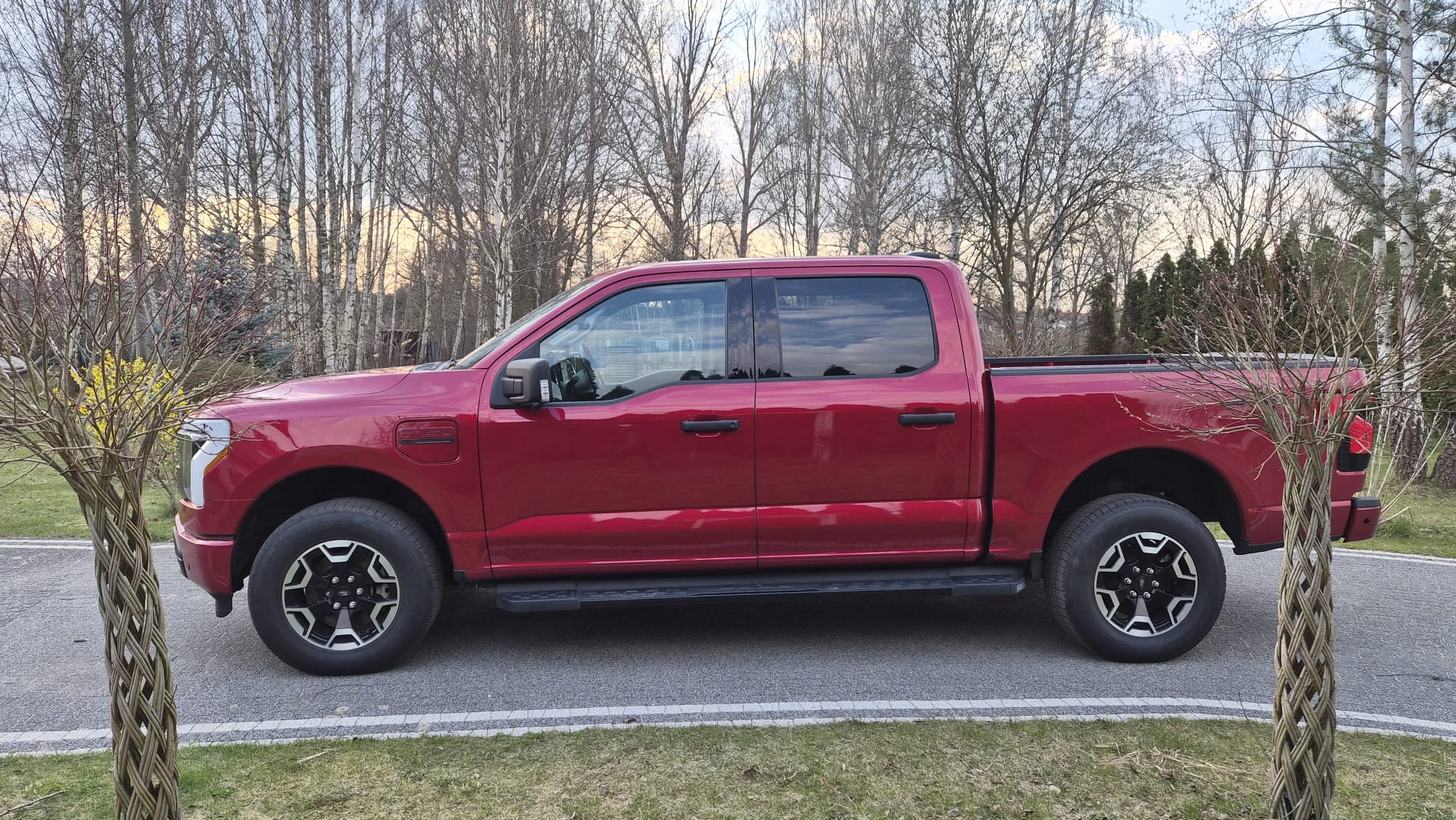 FORD FORD F150 LIGHTNING XLT