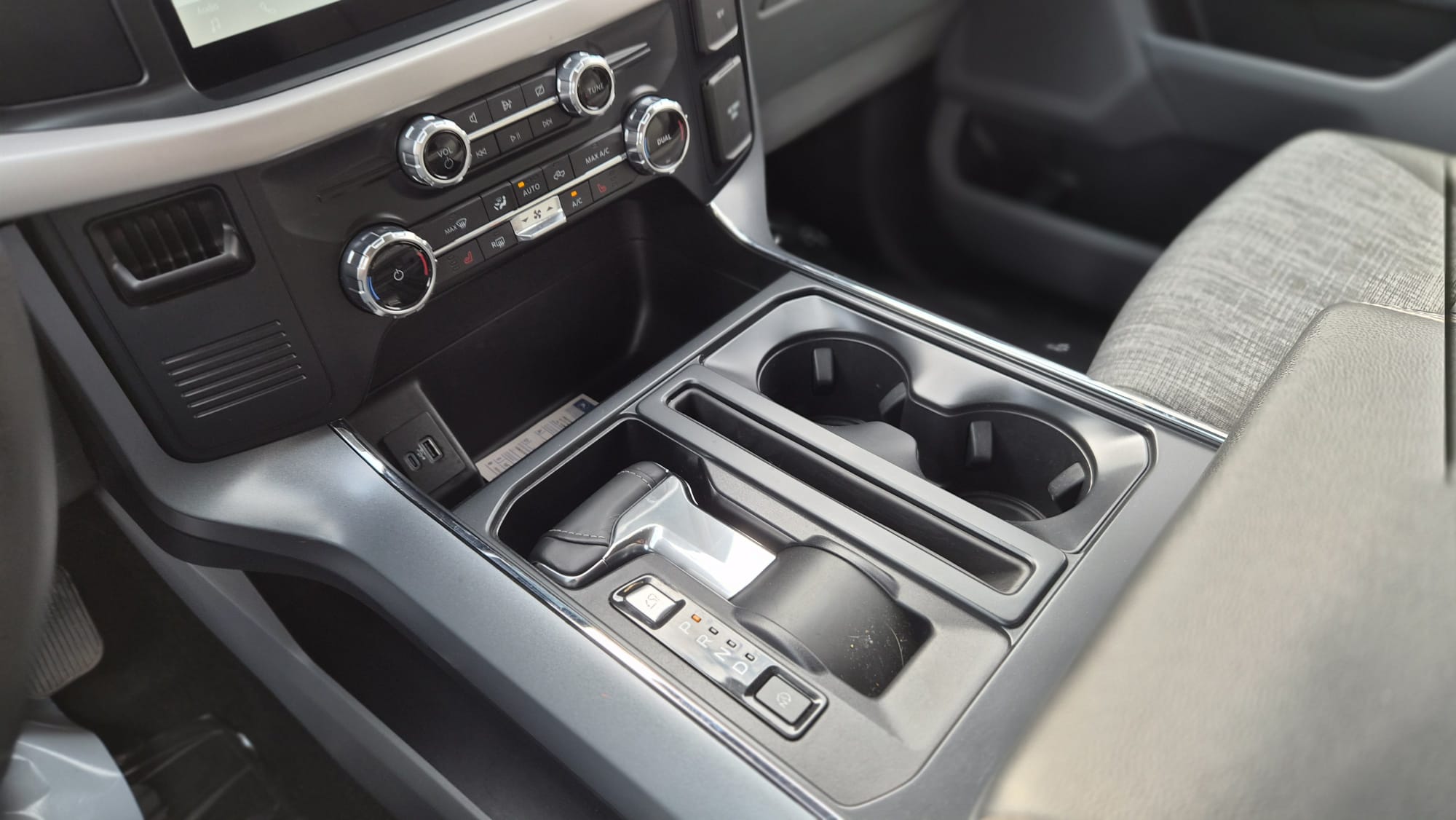 FORD FORD F150 LIGHTNING XLT