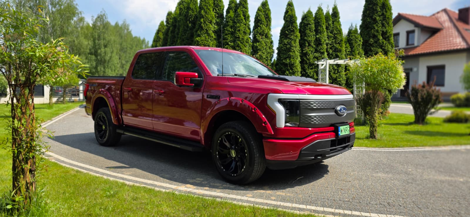 FORD FORD F­150 LIGHTNING XLT