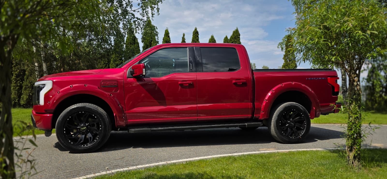 FORD FORD F­150 LIGHTNING XLT
