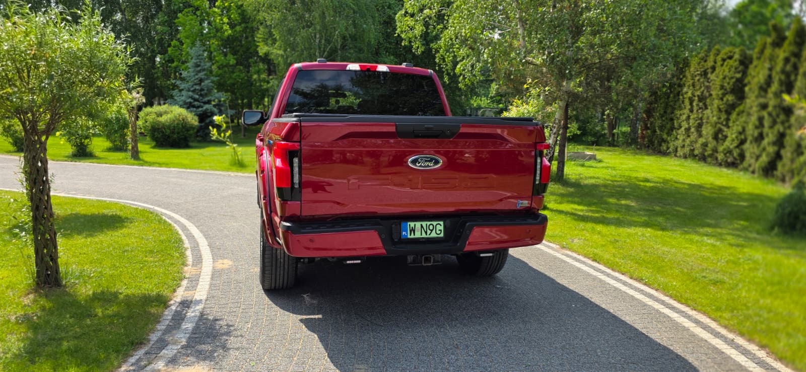 FORD FORD F­150 LIGHTNING XLT