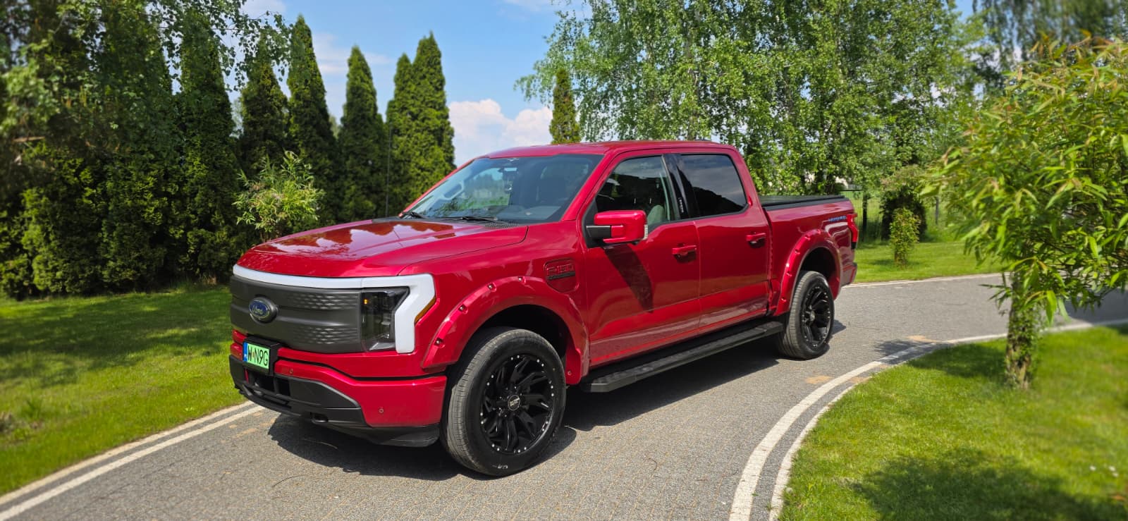 FORD FORD F­150 LIGHTNING XLT