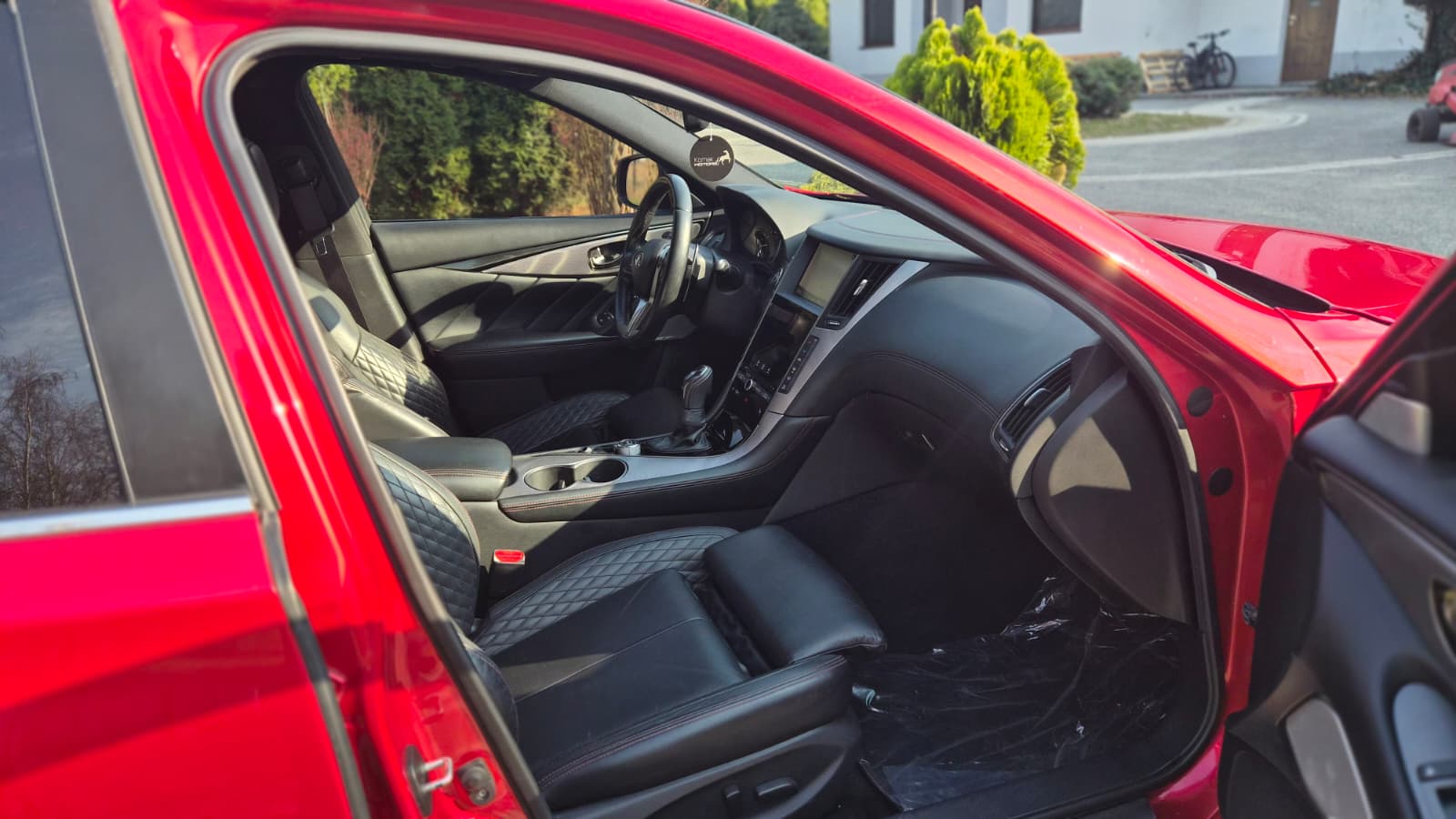 Infinity Q50 RED SPORT 400