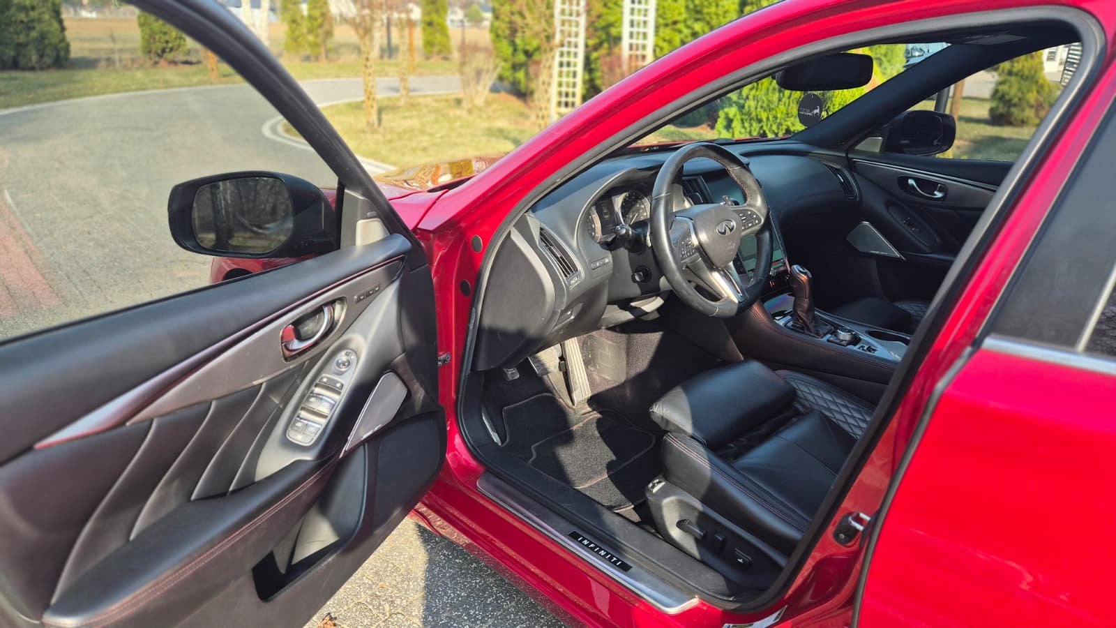 Infinity Q50 RED SPORT 400