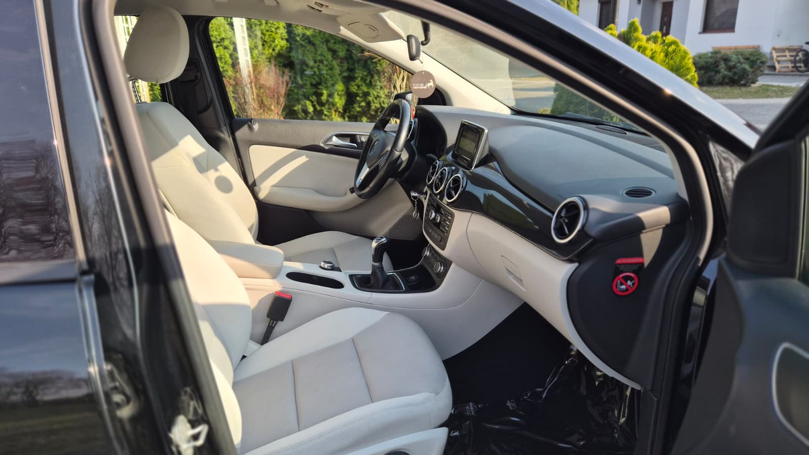 Mercedes B180 Premium 4x2