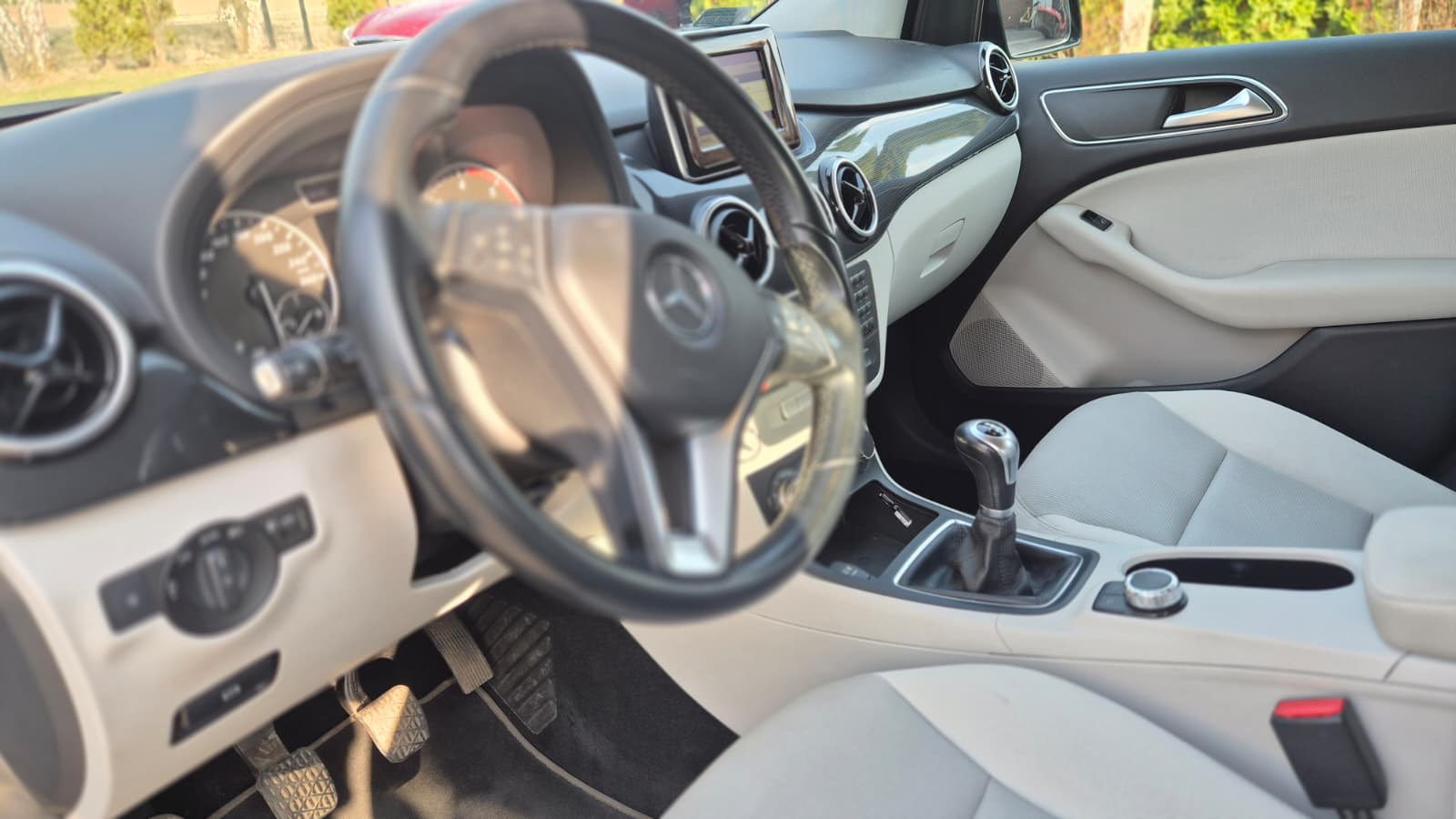 Mercedes B180 Premium 4x2