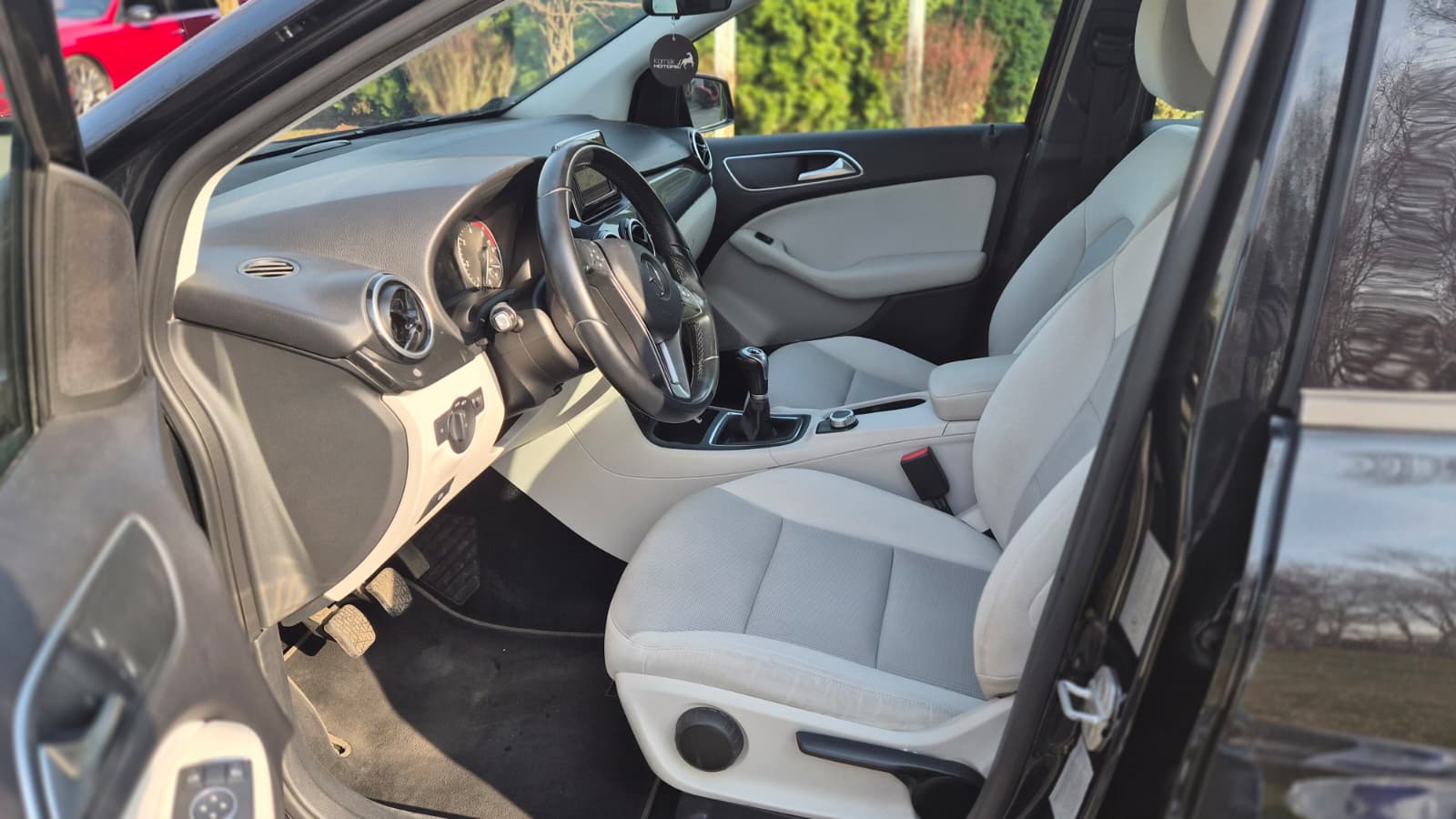 Mercedes B180 Premium 4x2