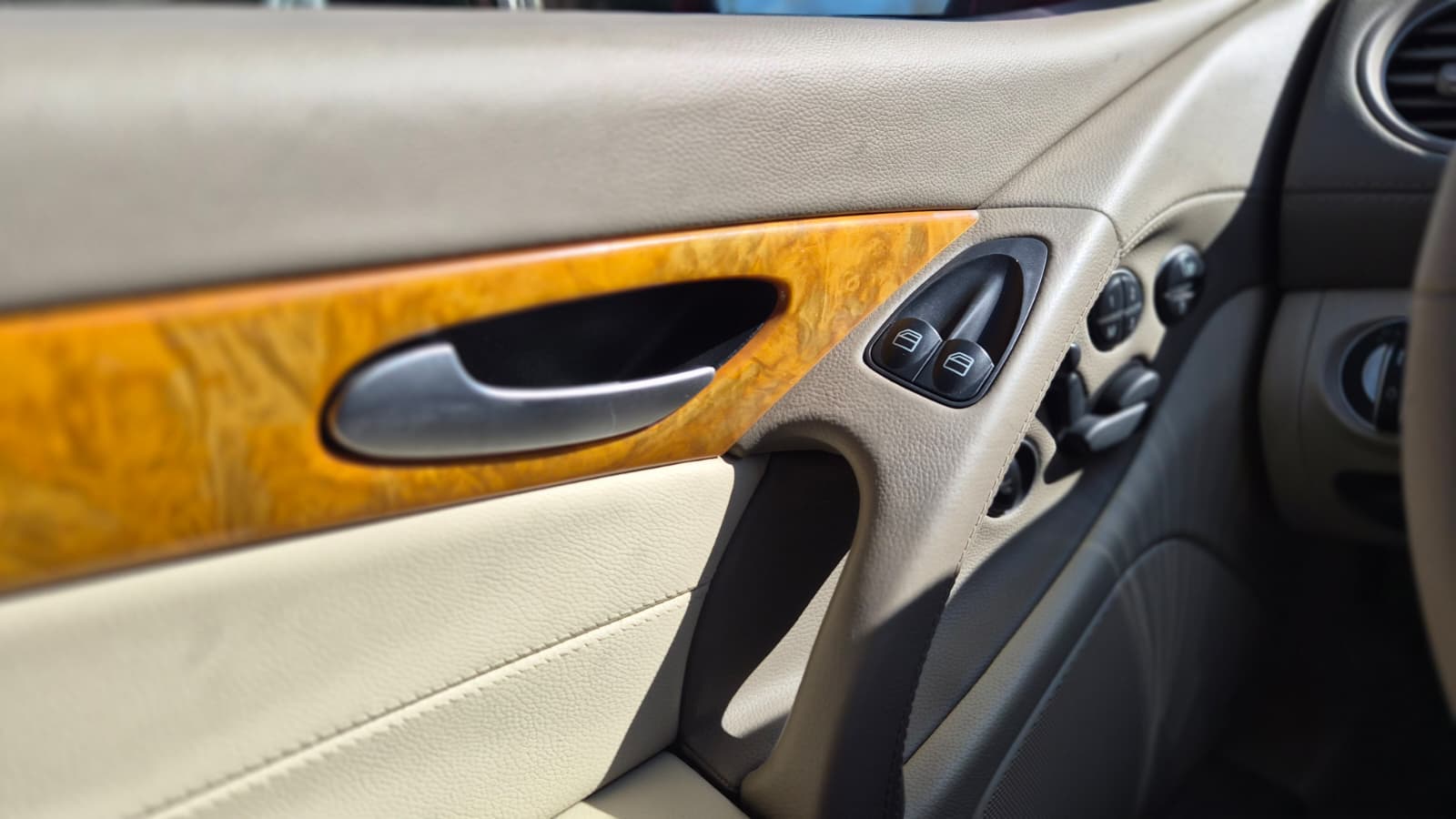 Mercedes SL550 Cabrio 5.5 V8 Prestige