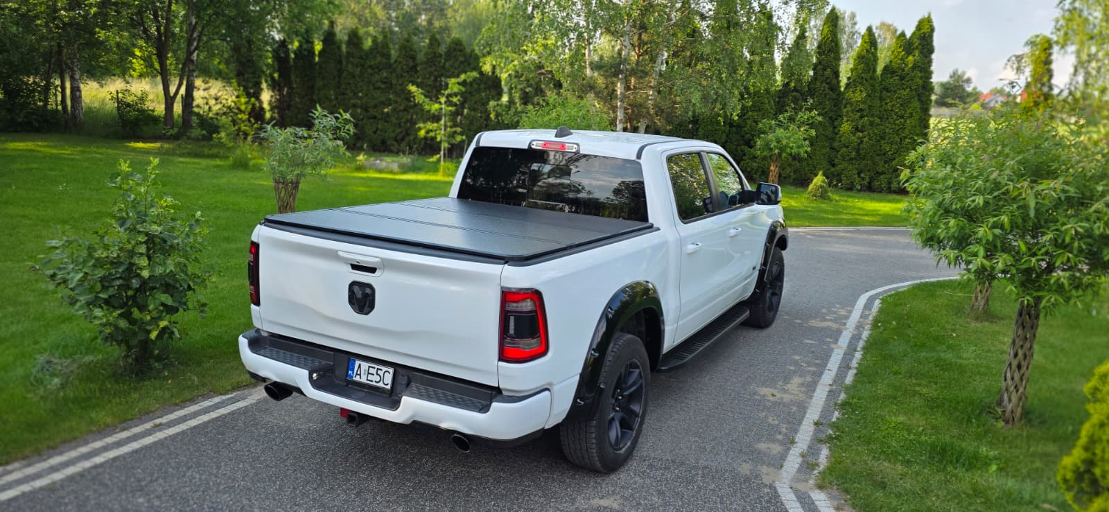 DODGE RAM 1500 Lone Star 5.7 4x4 Duza Kabina