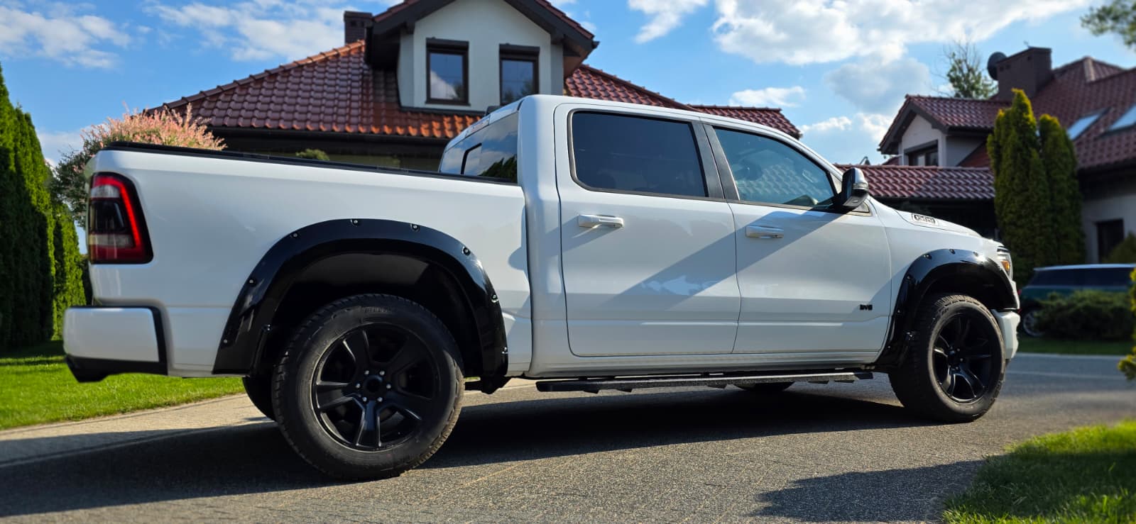 DODGE RAM 1500 Lone Star 5.7 4x4 Duza Kabina