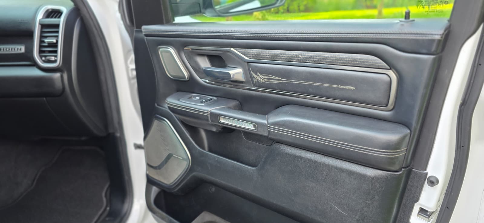 DODGE RAM 1500 Lone Star 5.7 4x4 Duza Kabina