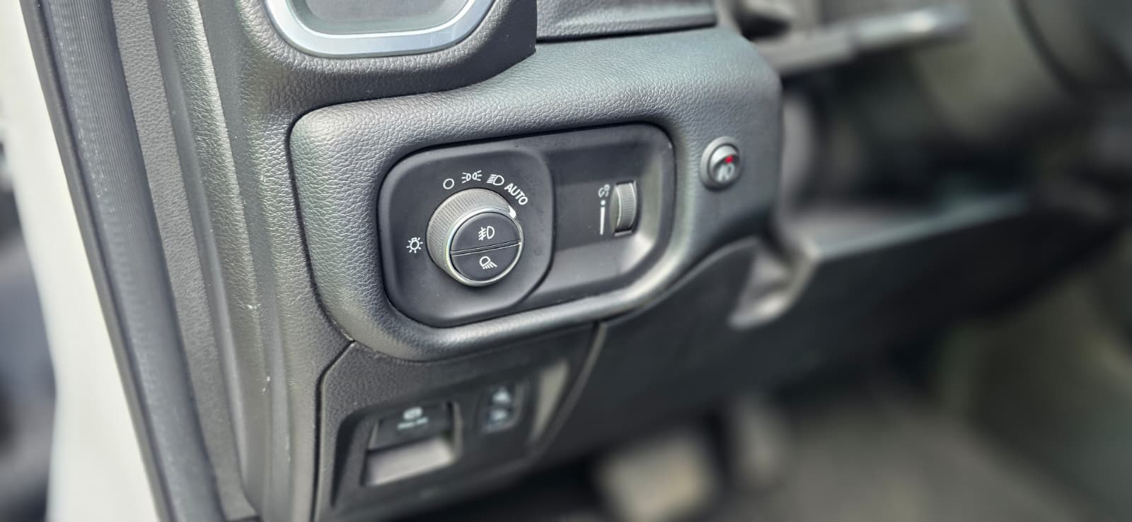 DODGE RAM 1500 Lone Star 5.7 4x4 Duza Kabina