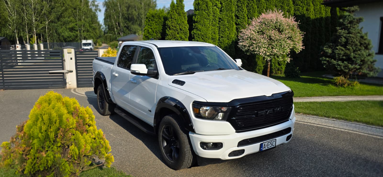 DODGE RAM 1500 Lone Star 5.7 4x4 Duza Kabina