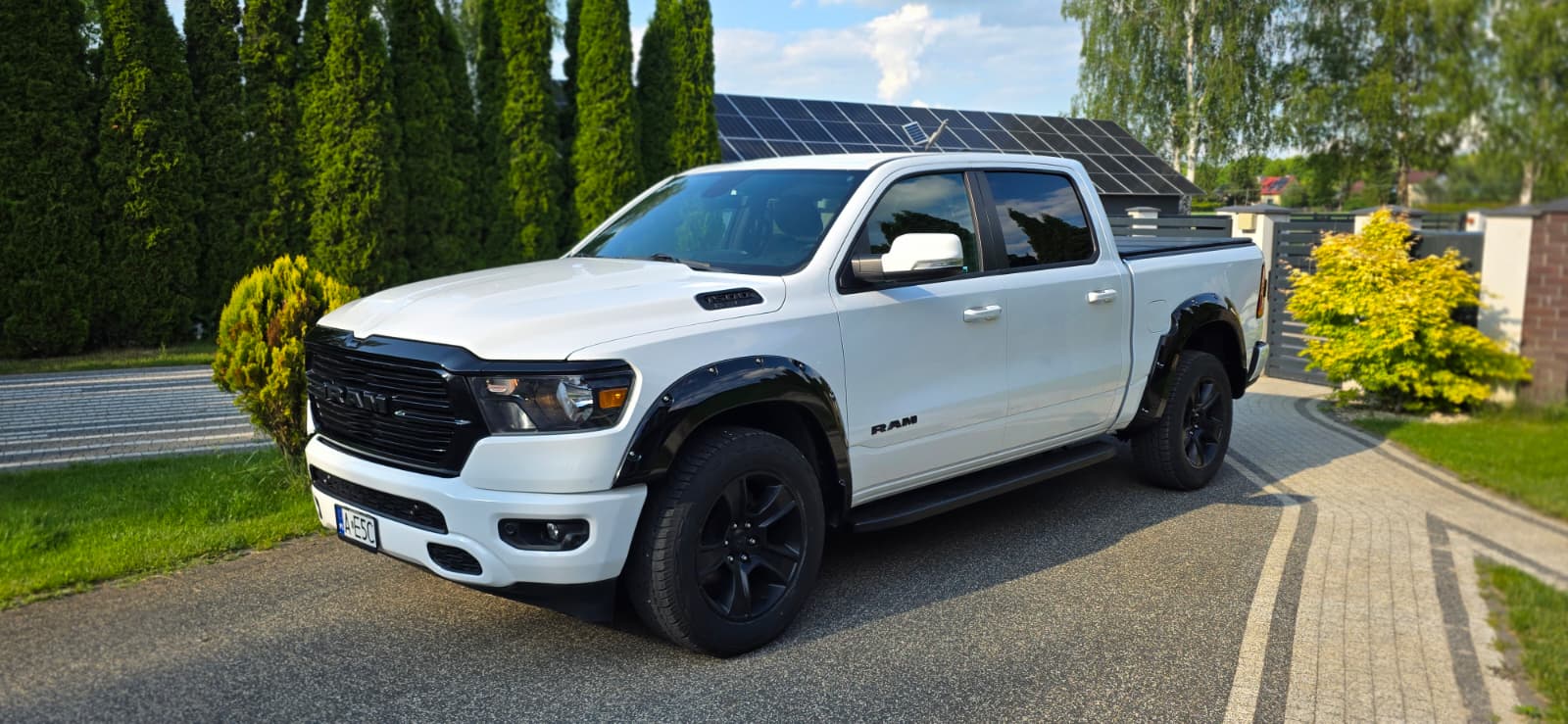 DODGE RAM 1500 Lone Star 5.7 4x4 Duza Kabina