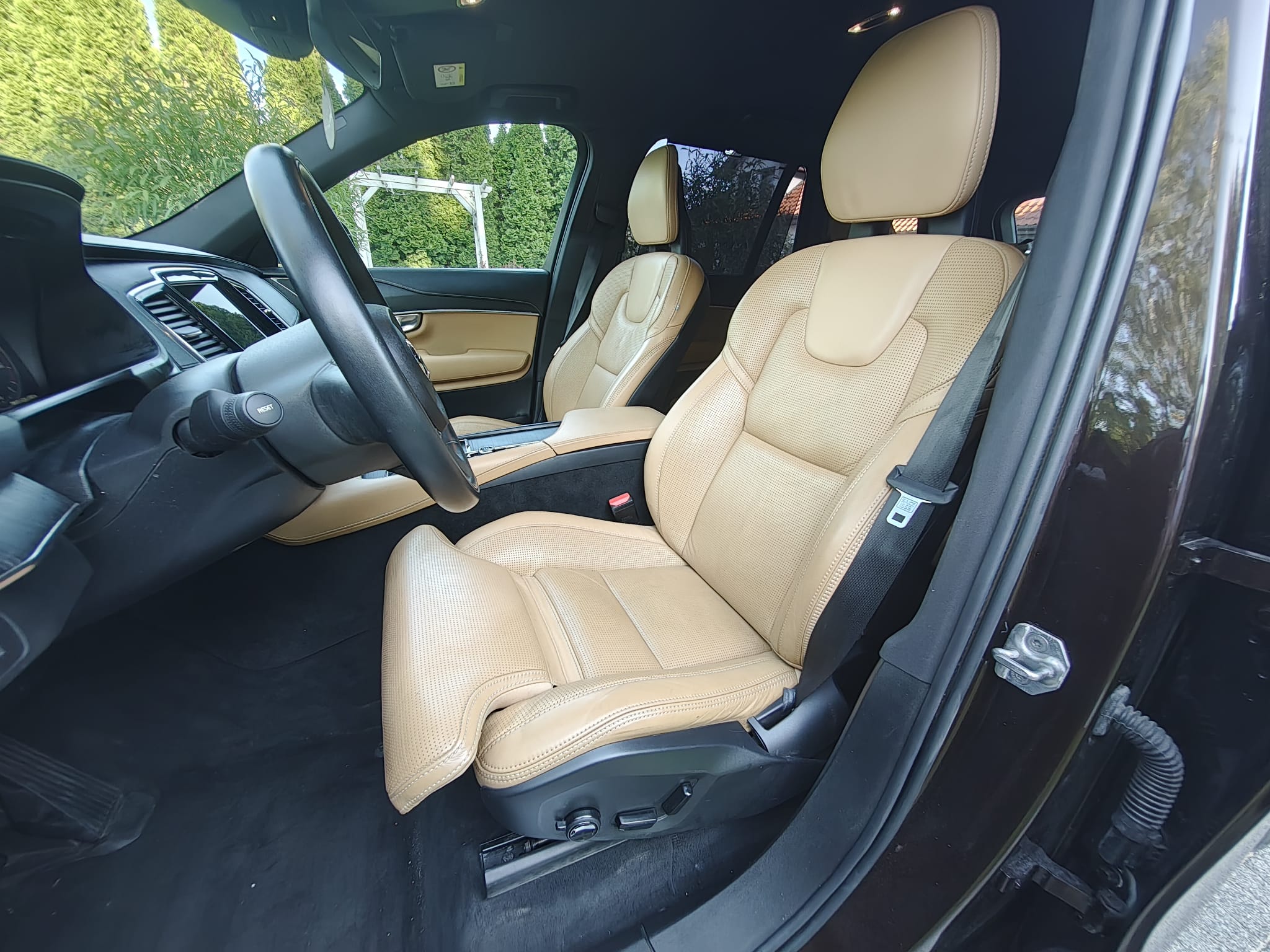 VOLVO XC90 Inscription B5 4x4