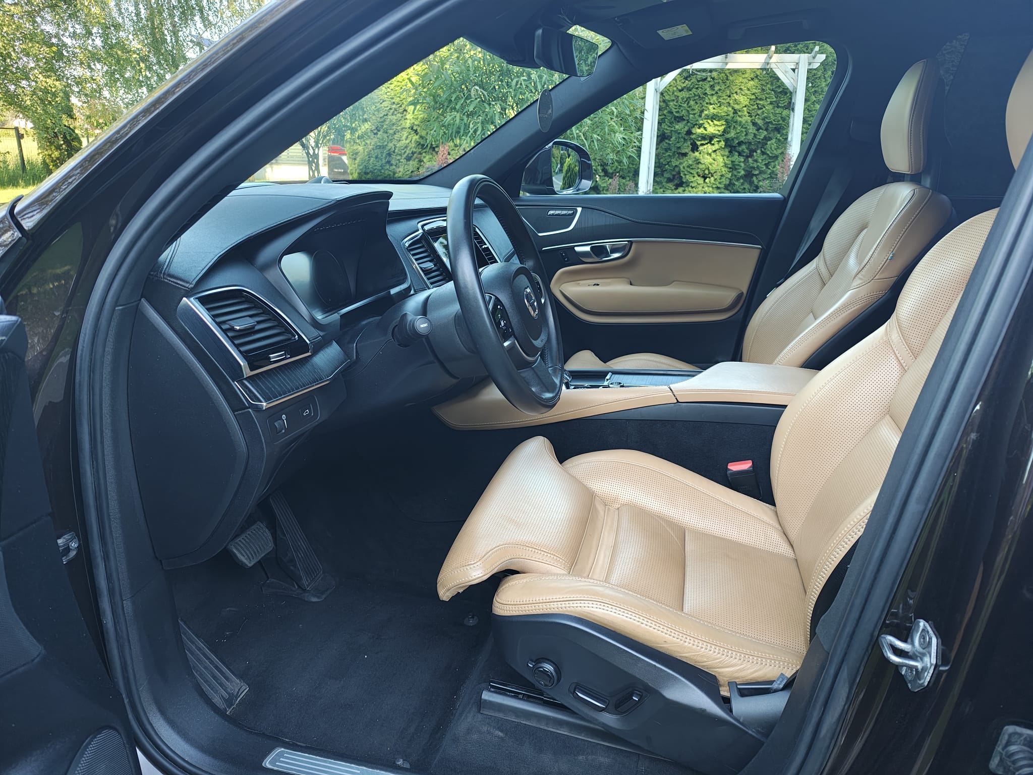 VOLVO XC90 Inscription B5 4x4