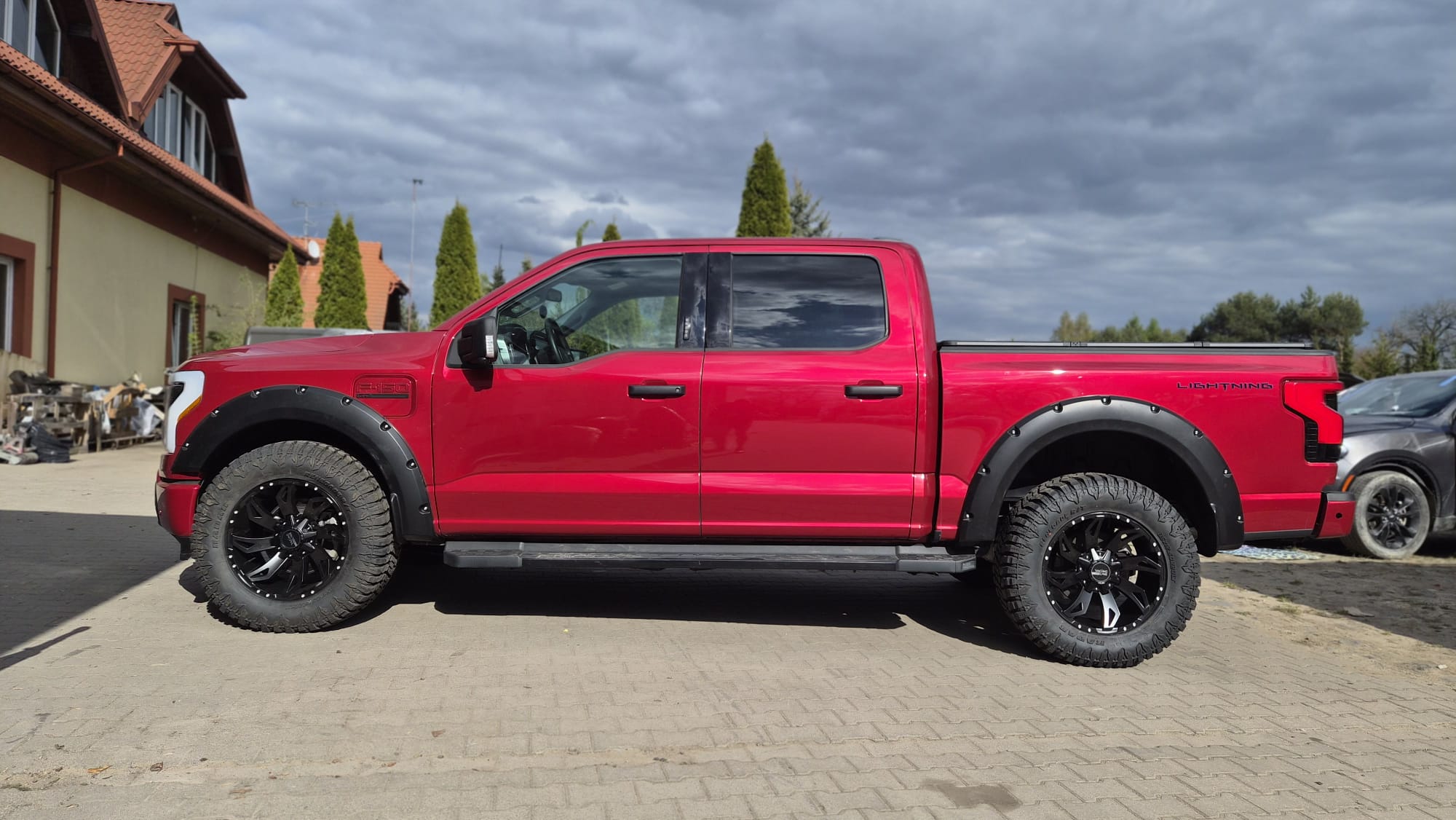 FORD FORD F150 LIGHTNING XLT